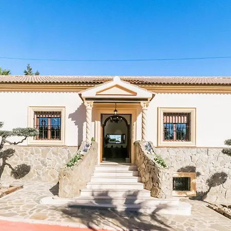 3 Bedroom Awesome In *