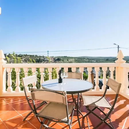 3 Bedroom Awesome In *